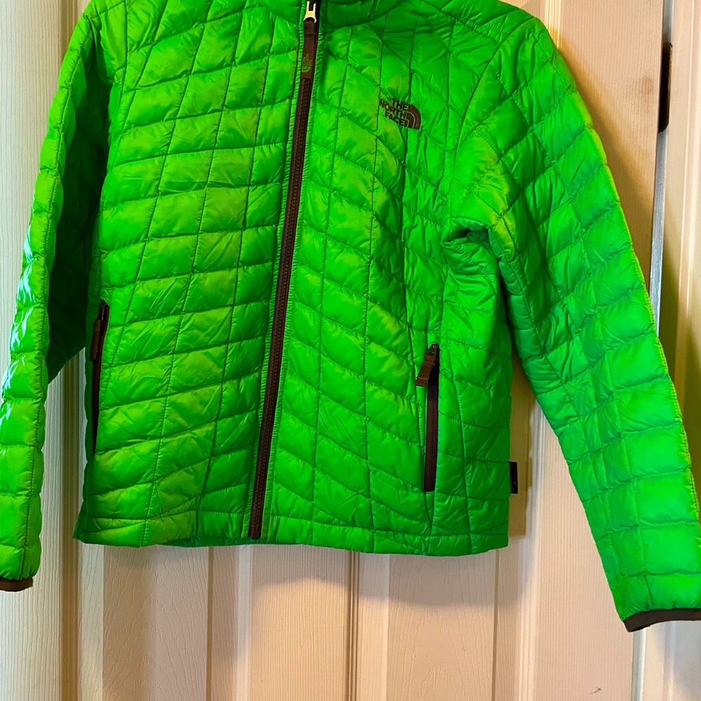 Boys North Face Jacket, size M (10/12), green